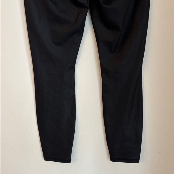 Athleta black classic stretchy yoga running women’s teens Leggings size XSP EUC - Picture 6 of 10
